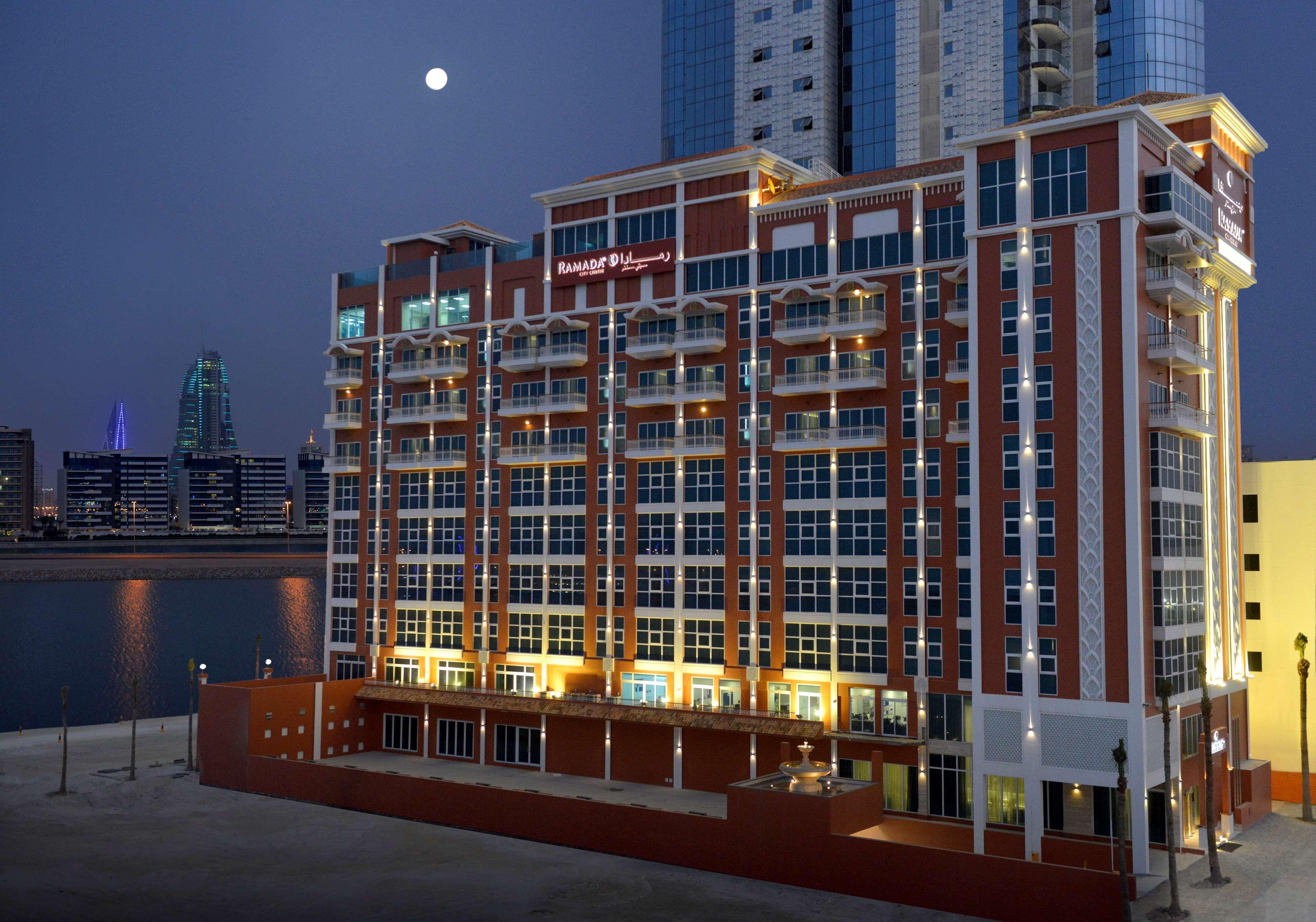 รามาดา บาย วินด์แฮม มานามา ซิตี้เซ็นเตอร์ Hotel ภายนอก รูปภาพ