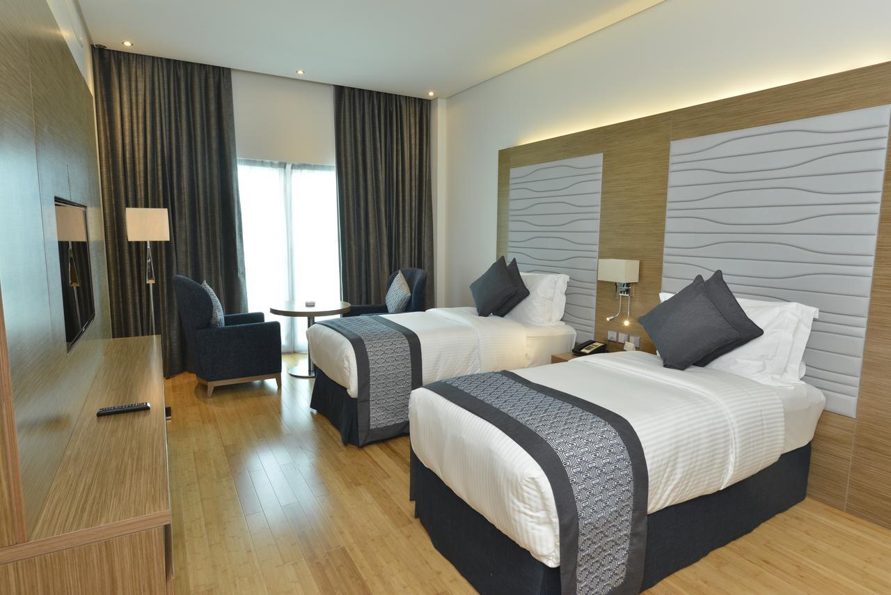 รามาดา บาย วินด์แฮม มานามา ซิตี้เซ็นเตอร์ Hotel ภายนอก รูปภาพ
