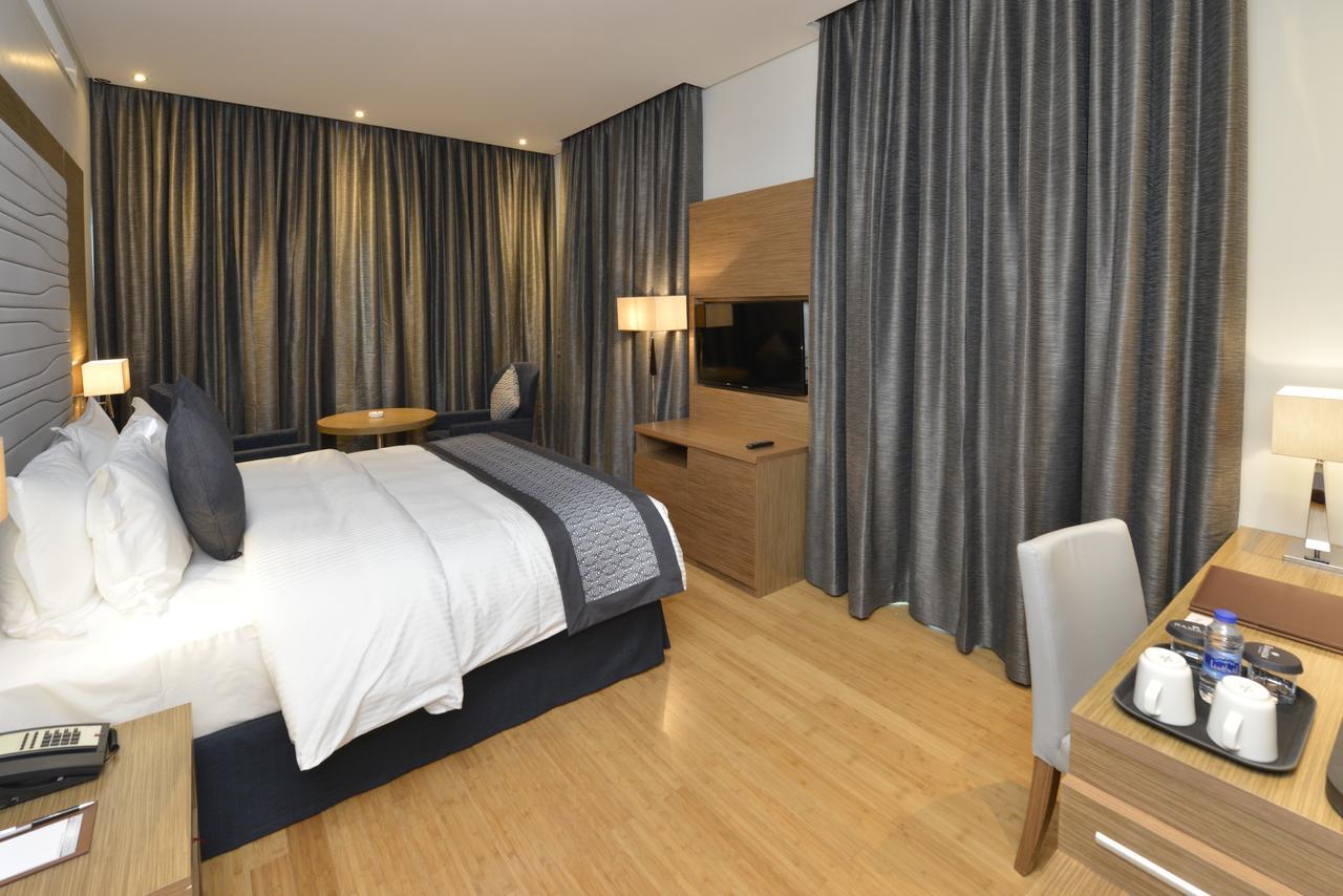 รามาดา บาย วินด์แฮม มานามา ซิตี้เซ็นเตอร์ Hotel ภายนอก รูปภาพ
