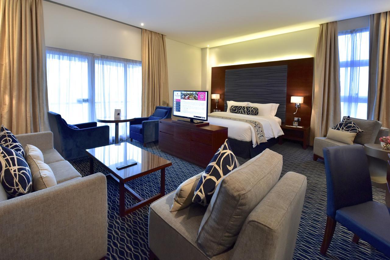 รามาดา บาย วินด์แฮม มานามา ซิตี้เซ็นเตอร์ Hotel ภายนอก รูปภาพ