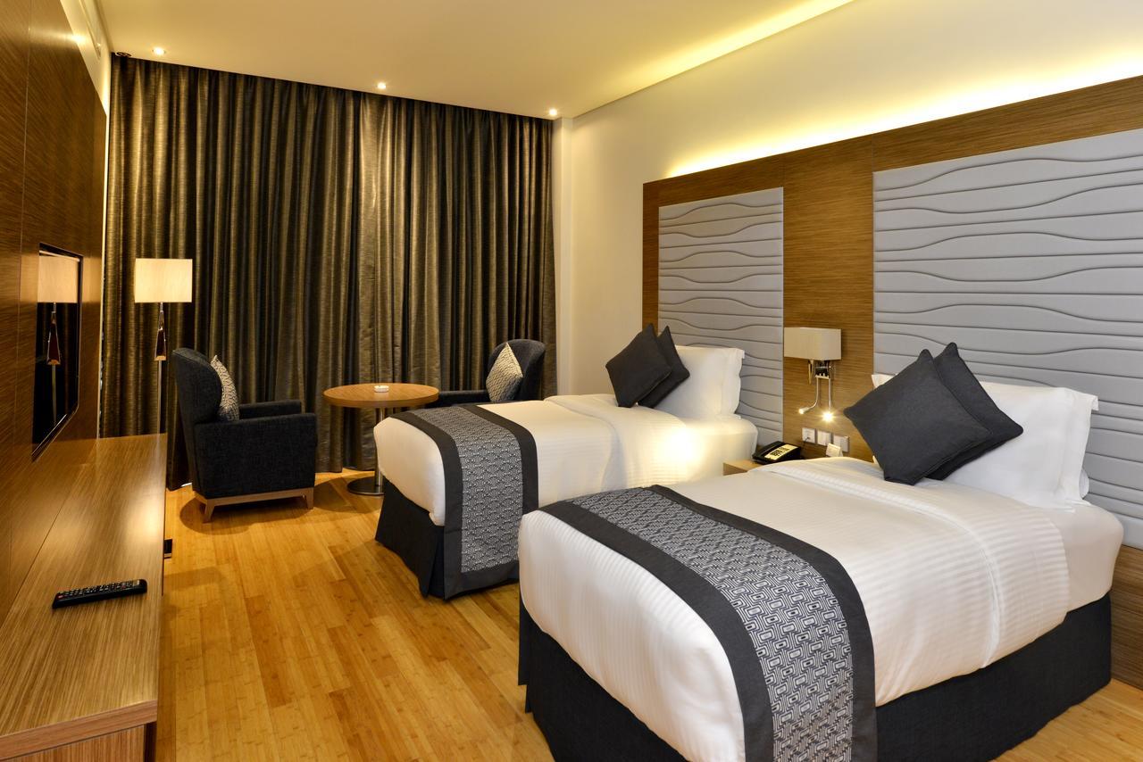 รามาดา บาย วินด์แฮม มานามา ซิตี้เซ็นเตอร์ Hotel ภายนอก รูปภาพ